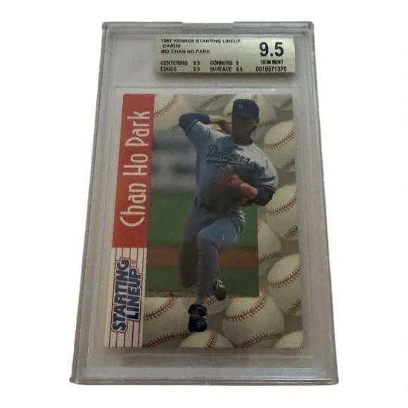 BGS 9.5 Kenner Starting Lineup Chan Ho Park Trading Card - Picture 2 of 4